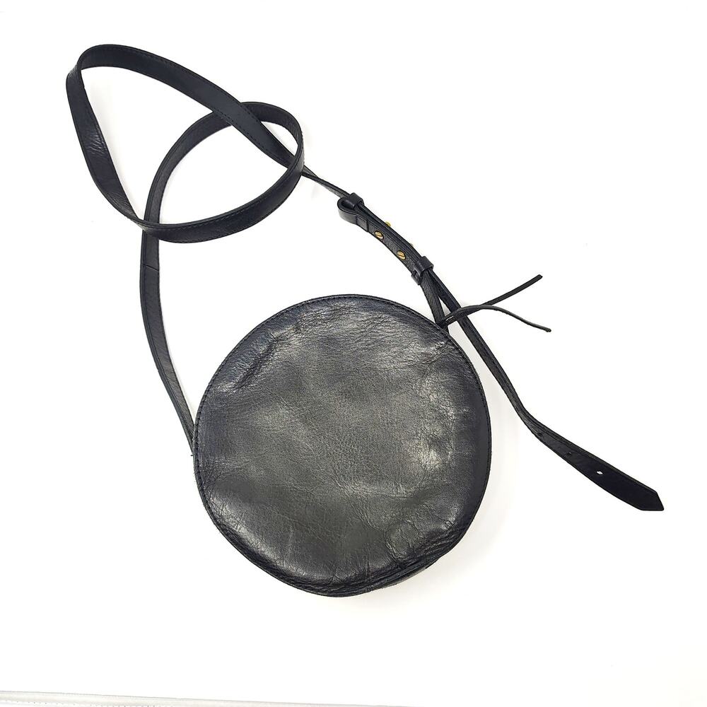 Madewell Crossbody Black Leather Gold Zipper Simple Circle Bag Purse Boho